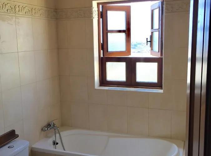 Guest house Qronfla Villa Holiday House