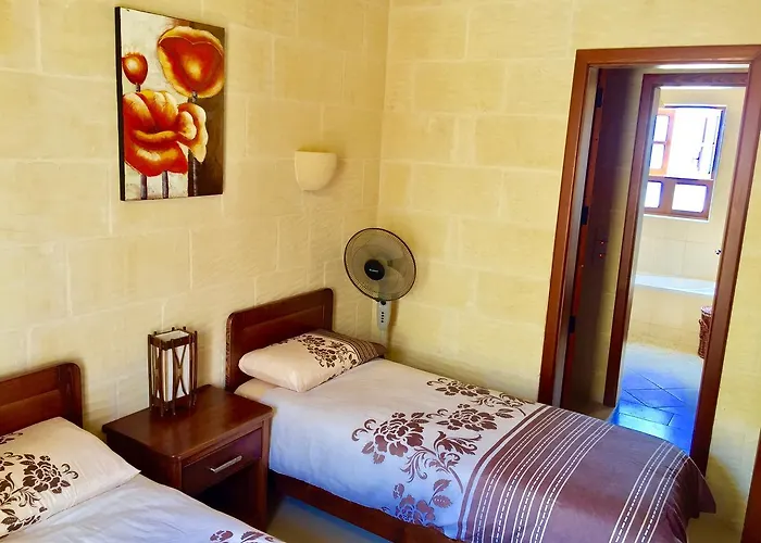 Guest house Qronfla Villa Holiday House