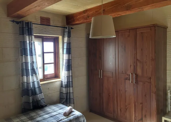 Guest house Qronfla Villa Holiday House 3*