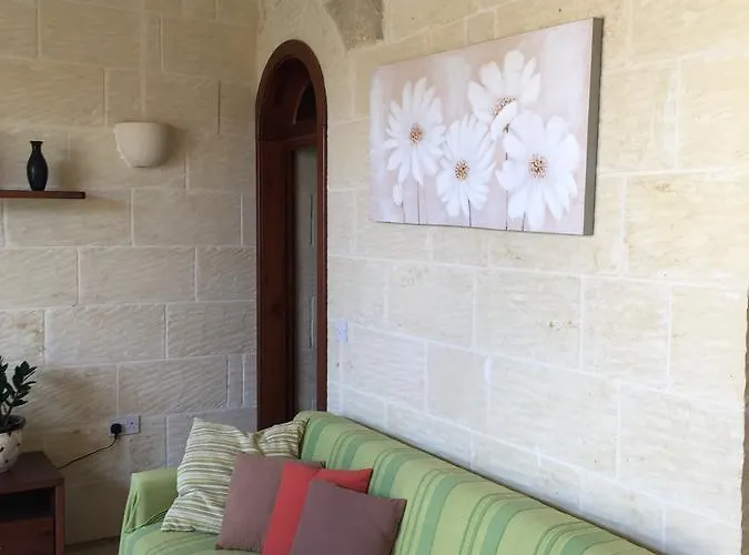 Guest house Qronfla Villa Holiday House 3*